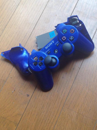 Illustration for article titled Controllers Thrown and Busted by Angry People